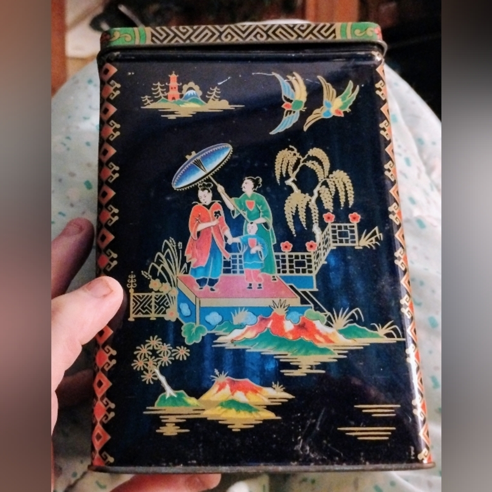 Vintage Asian Daher Tall Tea Tin